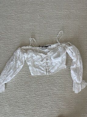 Zara White Off-Shoulder Button Crop Top
